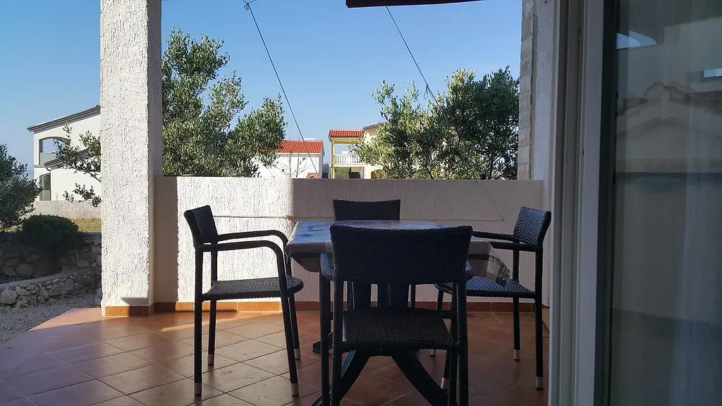 Apartments Natasa Vir Croatia