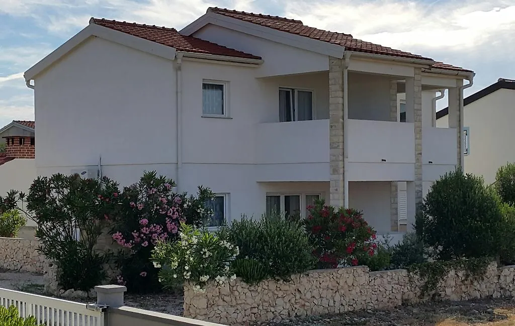 Apartments Natasa Vir