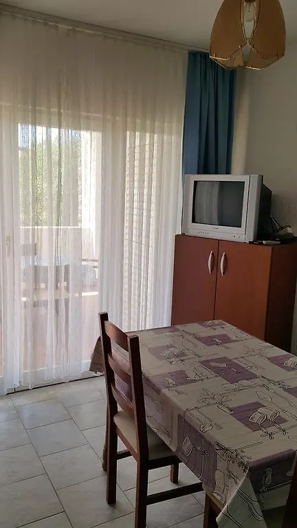 Apartments Natasa Vir