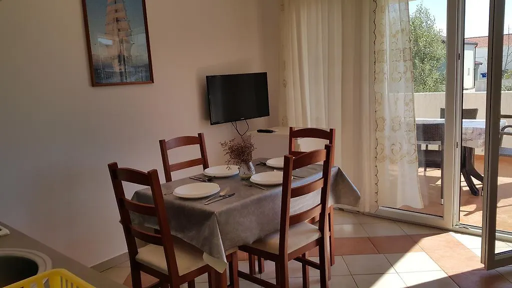 Apartments Natasa Vir Croatia